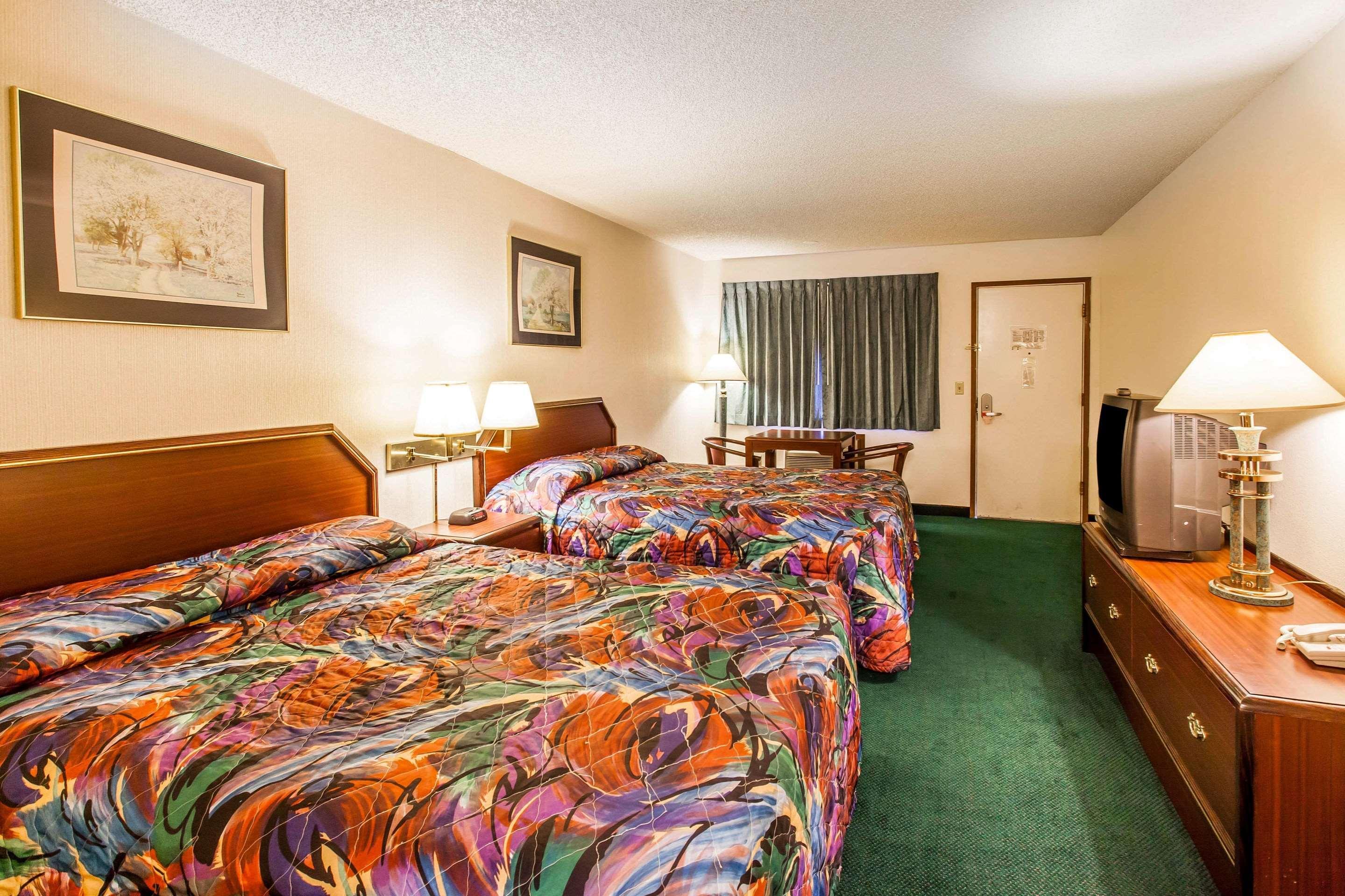 Econolodge אוורט מראה חיצוני תמונה